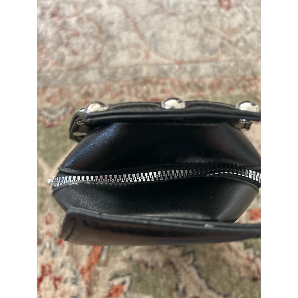 Goth Coffin Purse with a Chain shoulder strap and an addituo - Picture 4 of 4